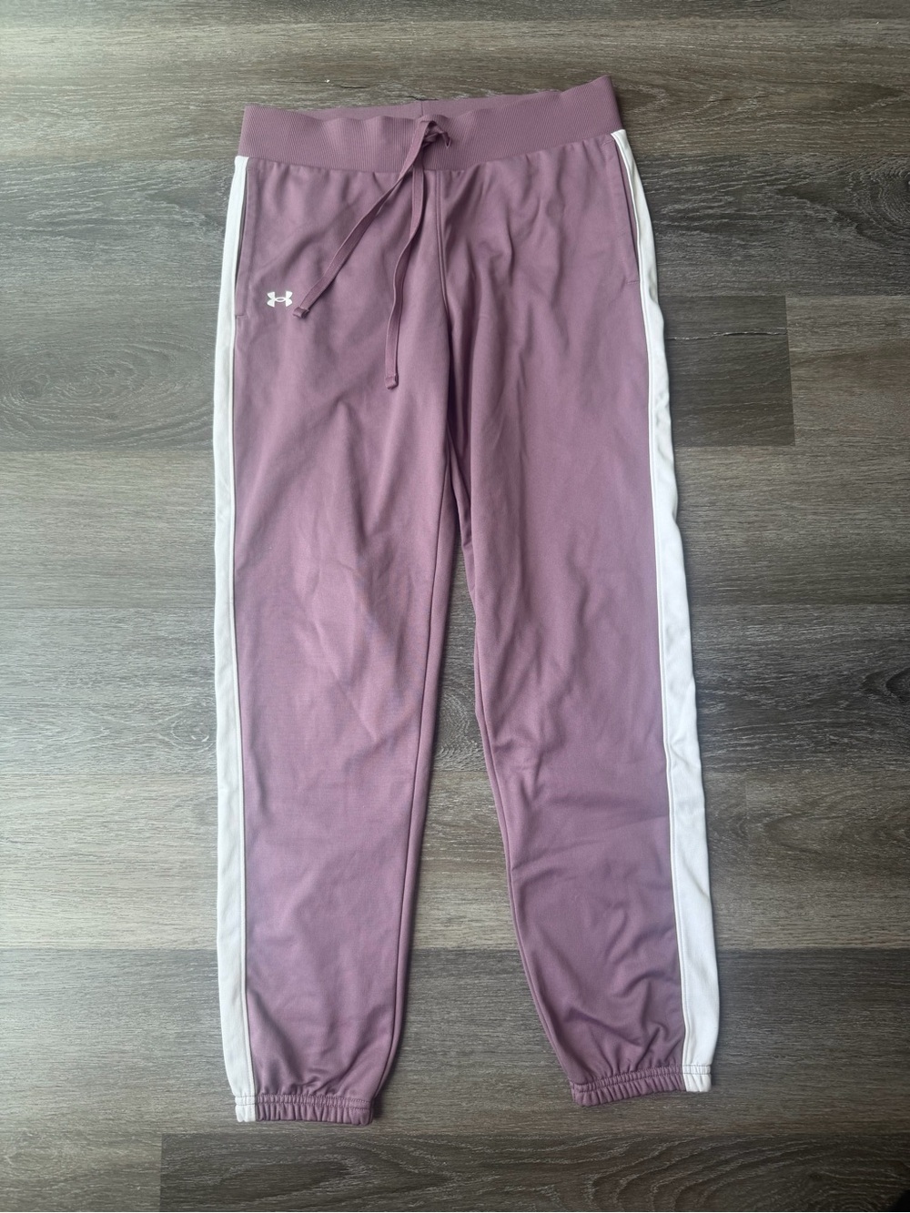 Under Armour Mauve Girls' Joggers with White Side Stripes